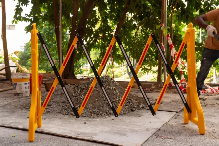 Expandable Barricade (Plastic) - Image 1