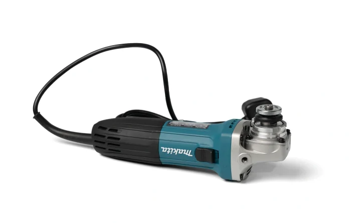 Makita 100mm (4") Angle Grinder GA4030 - Image 1
